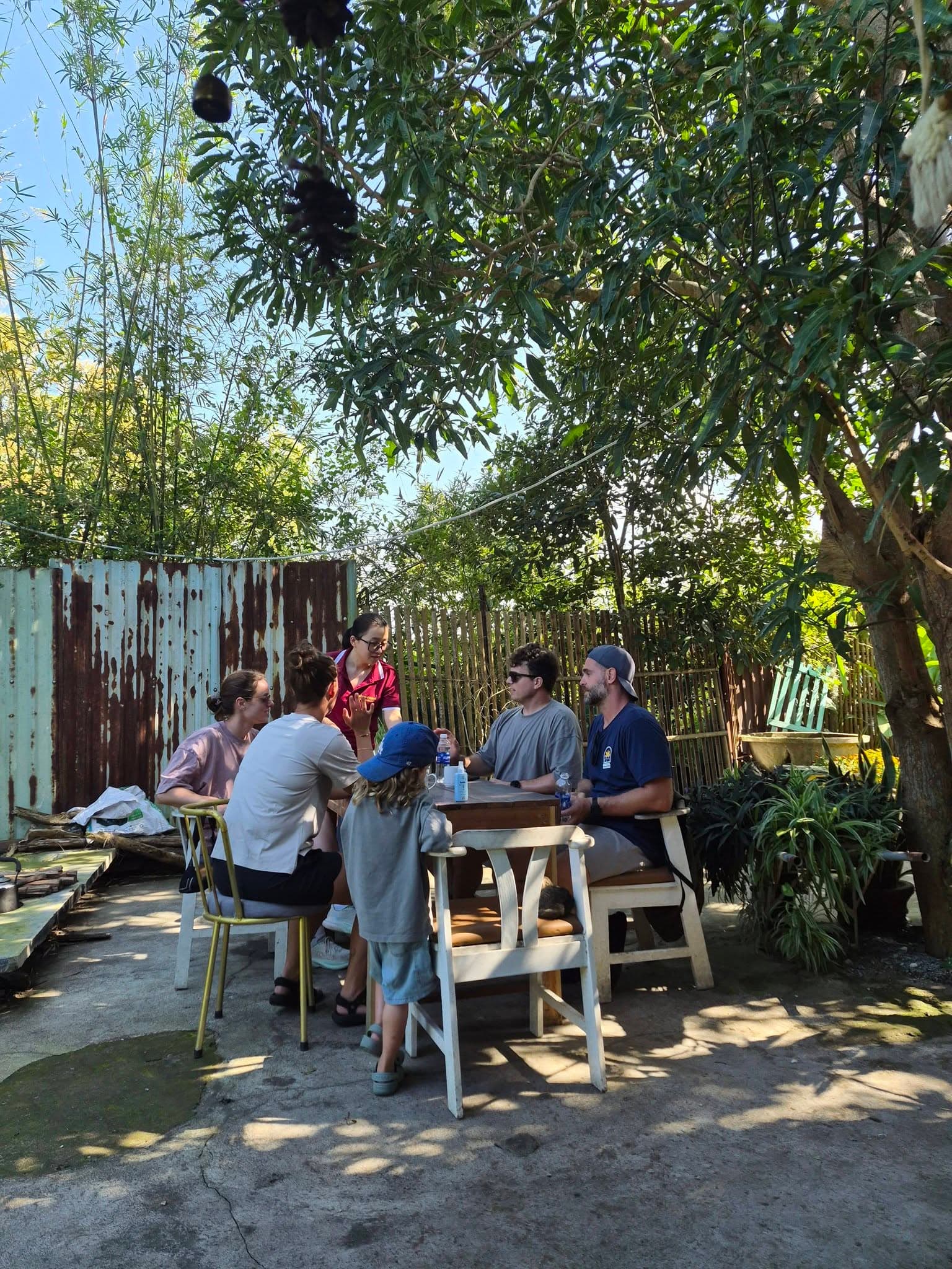 Bong Farm Restaurant — photo 12