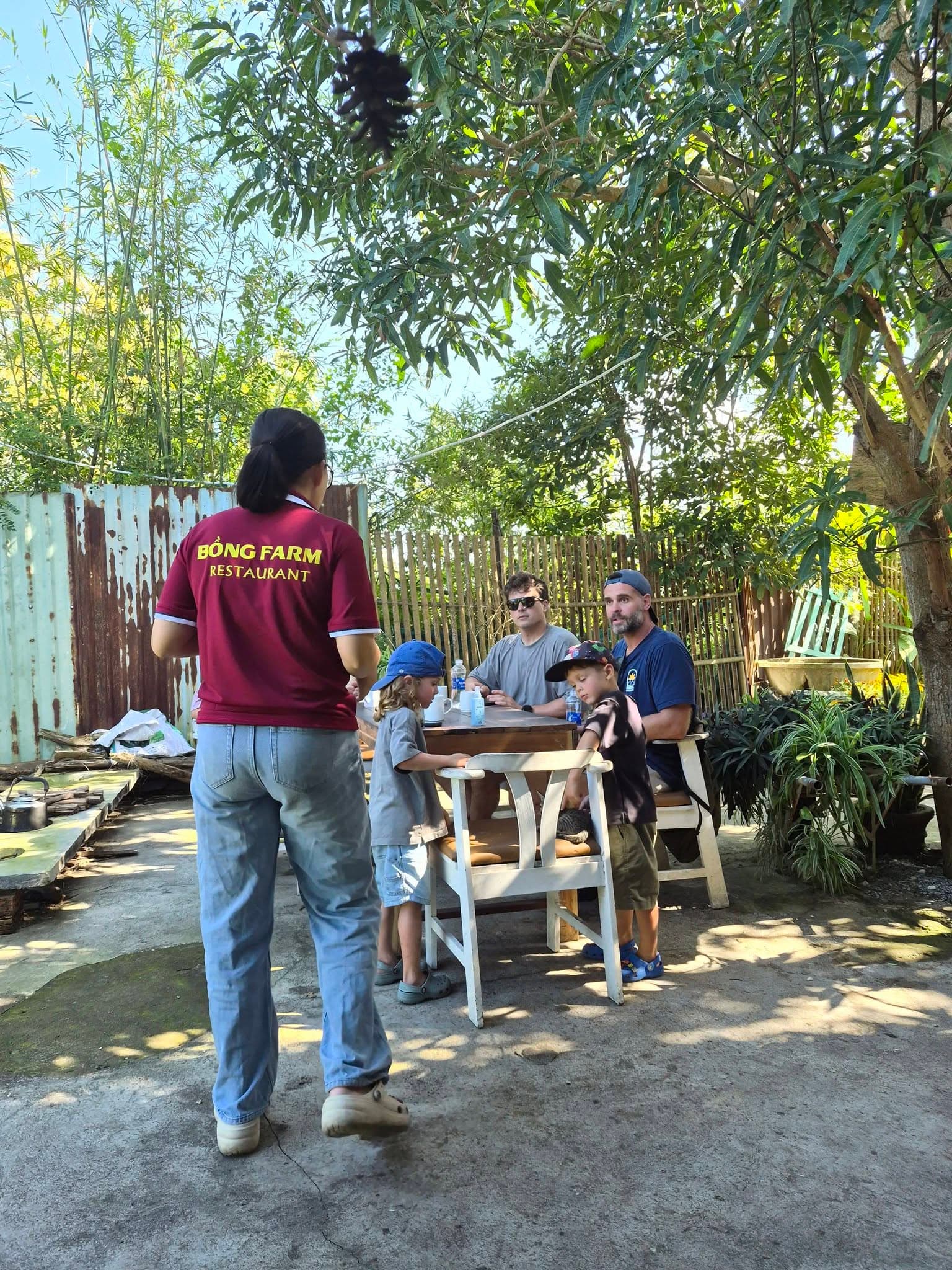 Bong Farm Restaurant — photo 13